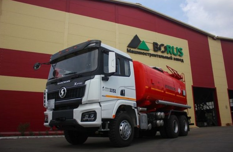 Автотопливозаправщик Shacman X3000